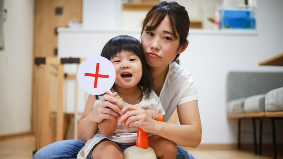 親子でNGを提示する様子